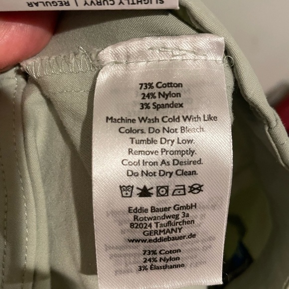 NWT Eddie Bauer Slightly Curvy cuffed hem shorts in Sage green. Size 18 - Picture 6 of 7